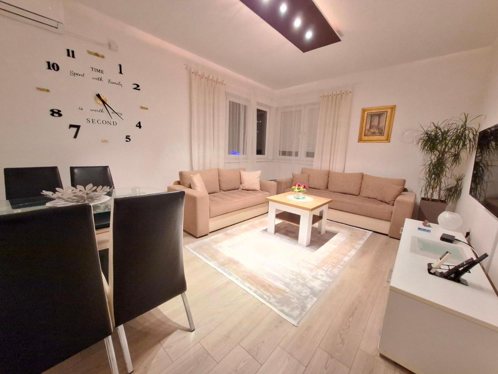 Address Apartment 塞拉耶佛 外观 照片
